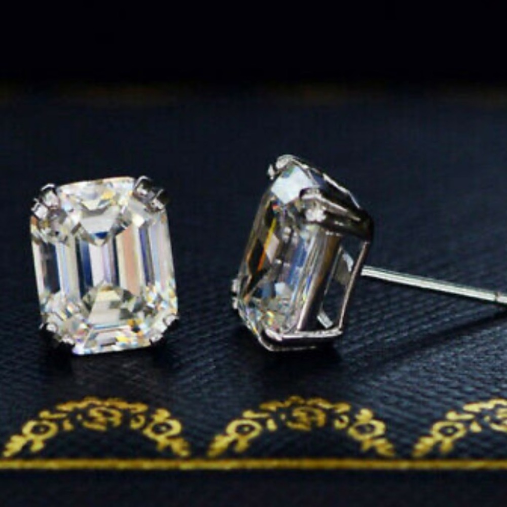 New Sterling silver diamond stud earrings
